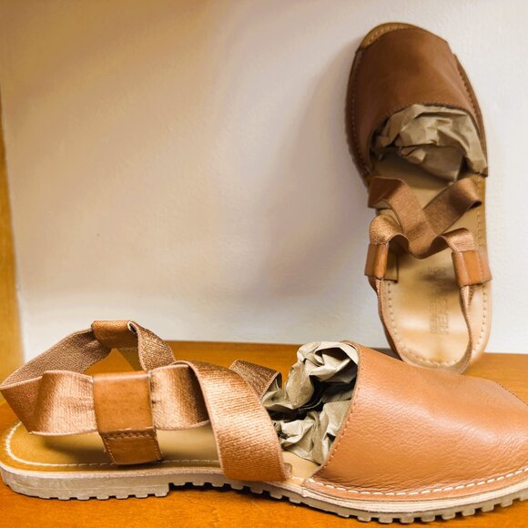 Kenneth Cole REACTION Ballet Sandals 10 - Picture 1 of 6